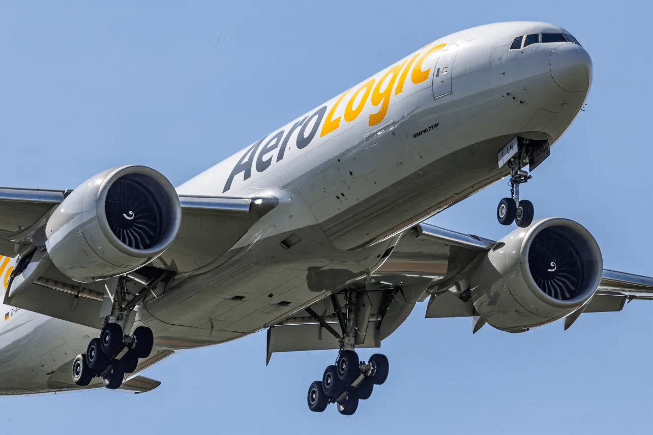 AeroLogic aircraft landing